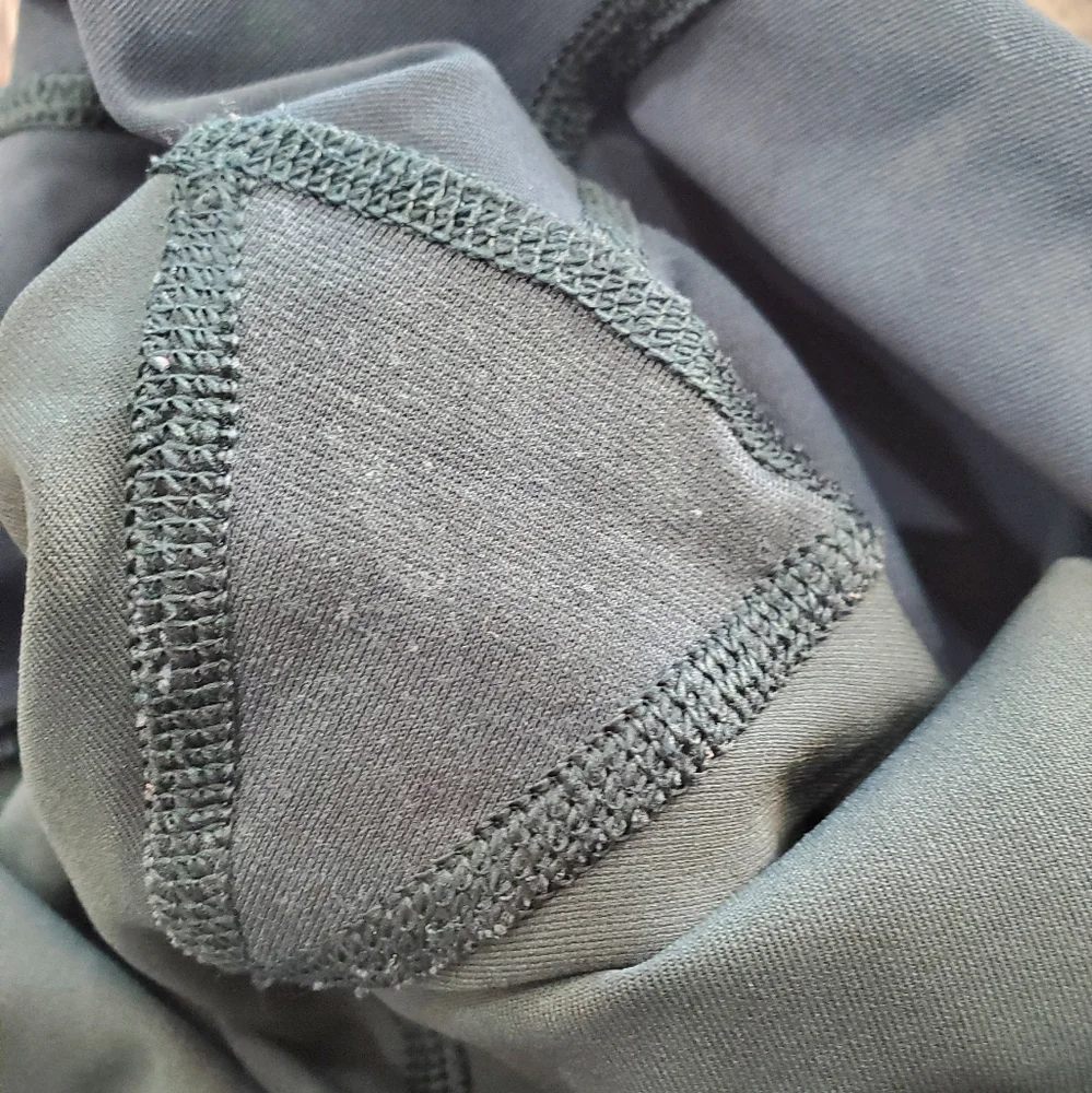 Lululemon Rebel Runner Crop Dark Fuel  Forage Teal Size:6